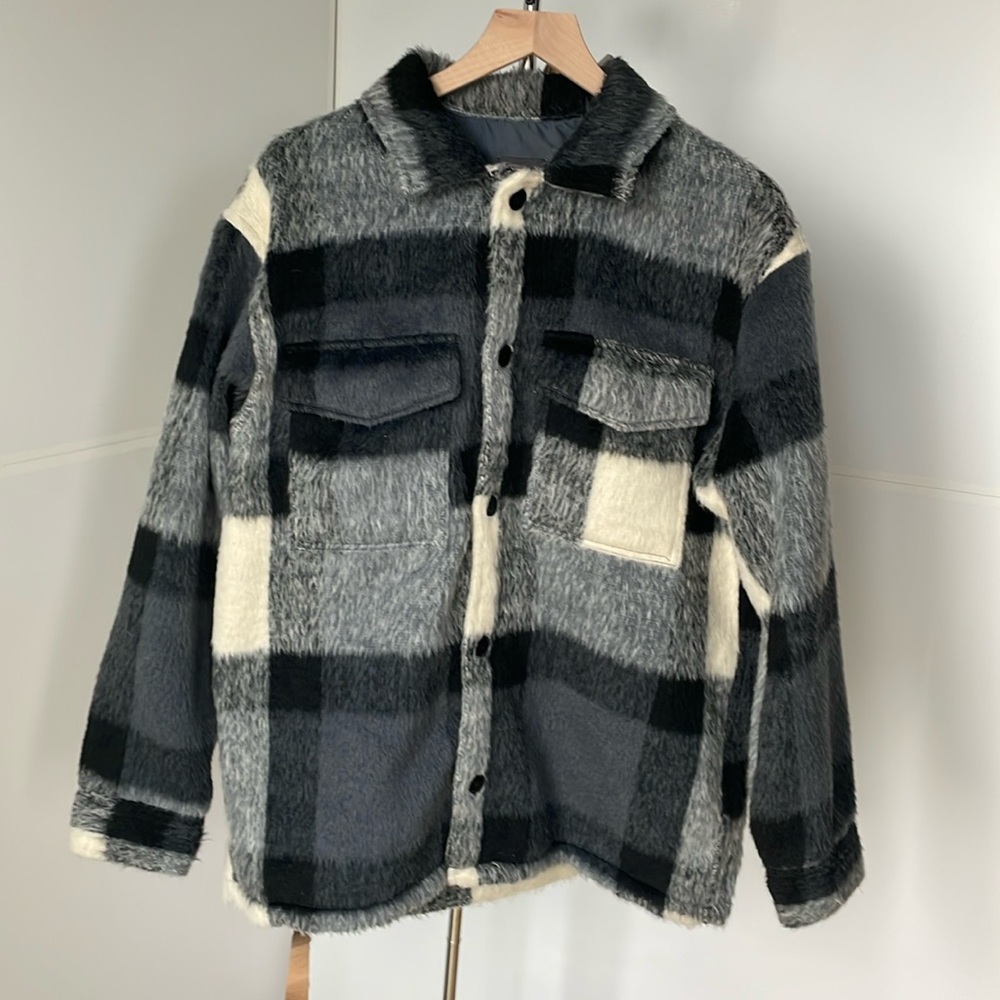 Men’s H&M blue fur plaid button down jacket